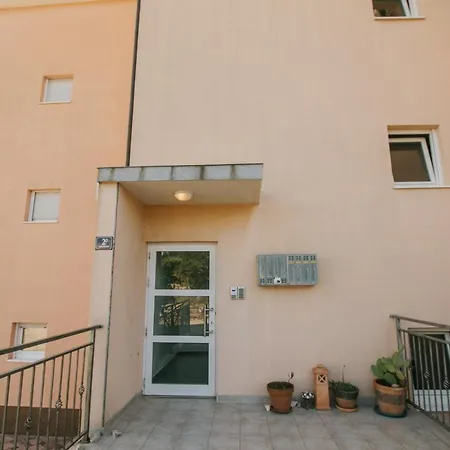 Apartment Apartman Sunny