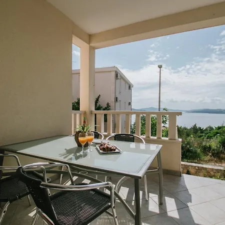 Apartment Apartman Sunny *